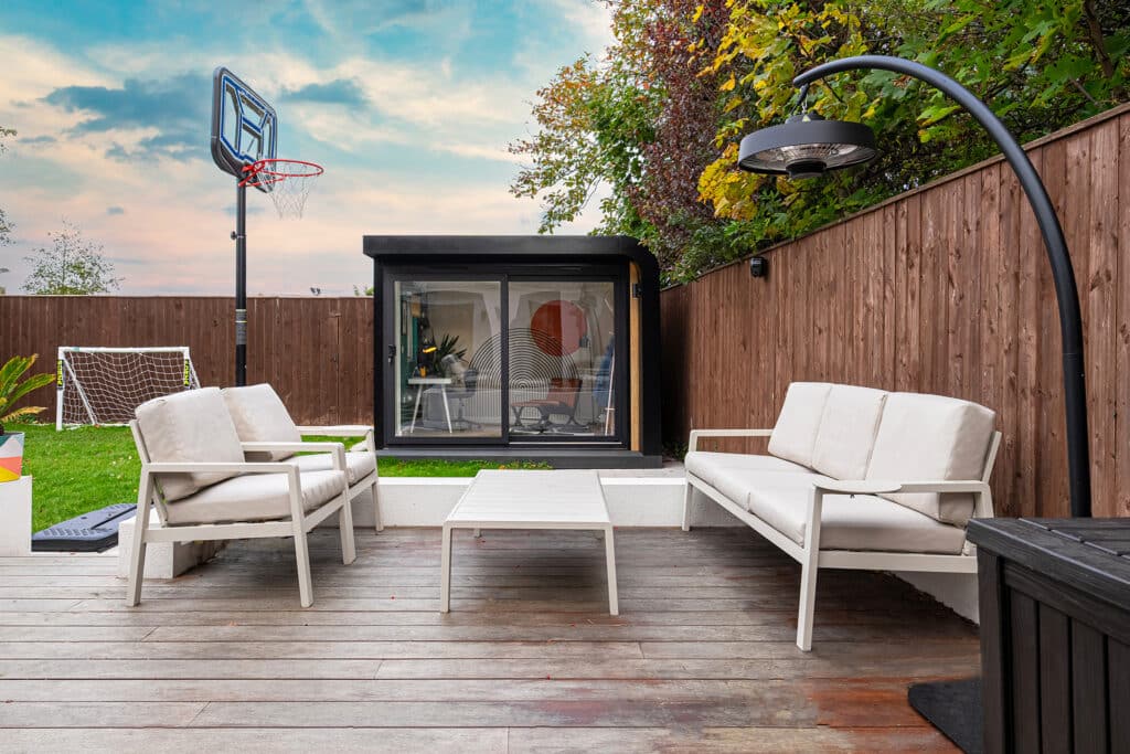 Garden room featuring garden furniture